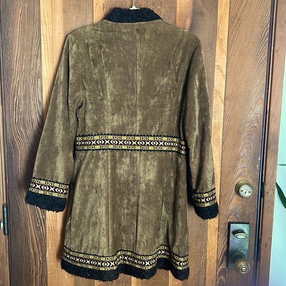 SOLD>>>>>>Incredible Vintage 70s  Afghan Embroidered Velour and Wool Coat - Picture 6 of 8